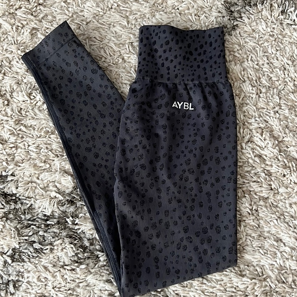 AYBL scrunch butt leggings